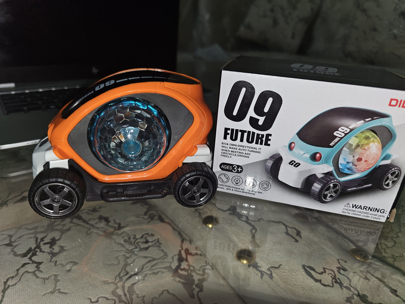 09 Omni-Directional Light & Music Car